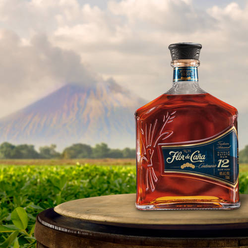 Flor de Caña's stunning location Flor de Cantilde;a